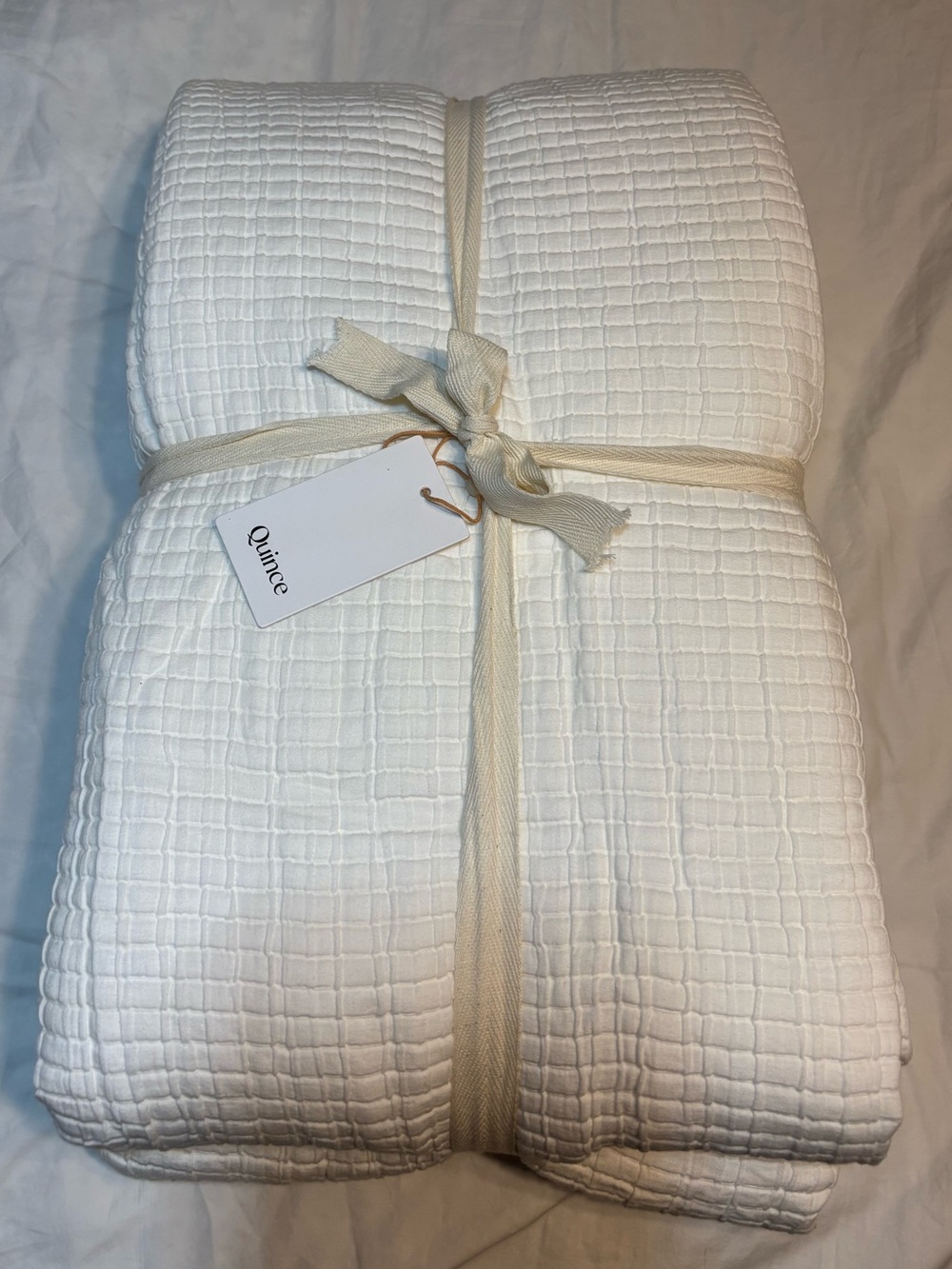 Quince Organic Ribbed Cotton Coverlet - King/Cali King - Color: White - NWT